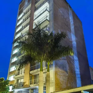 Hotel Travelers Orange, Medellín